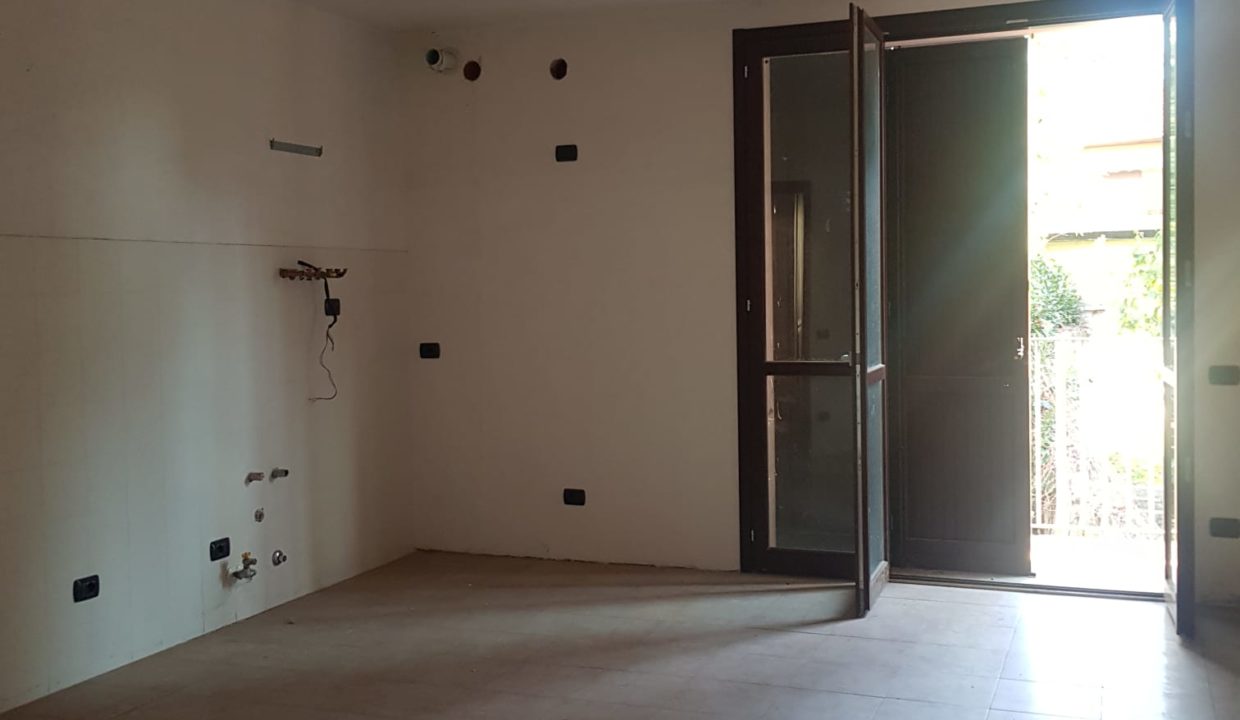 apartamento-duplex-a venegono inferiore (4)