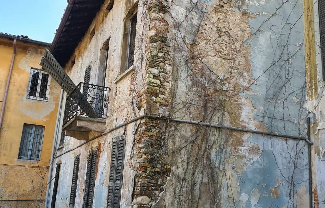 villa-depoca-castiglione-olona-da-ristrutturare (6)